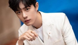 肖战蔡徐坤最新爆料,揭秘娱乐圈背后的惊人真相！